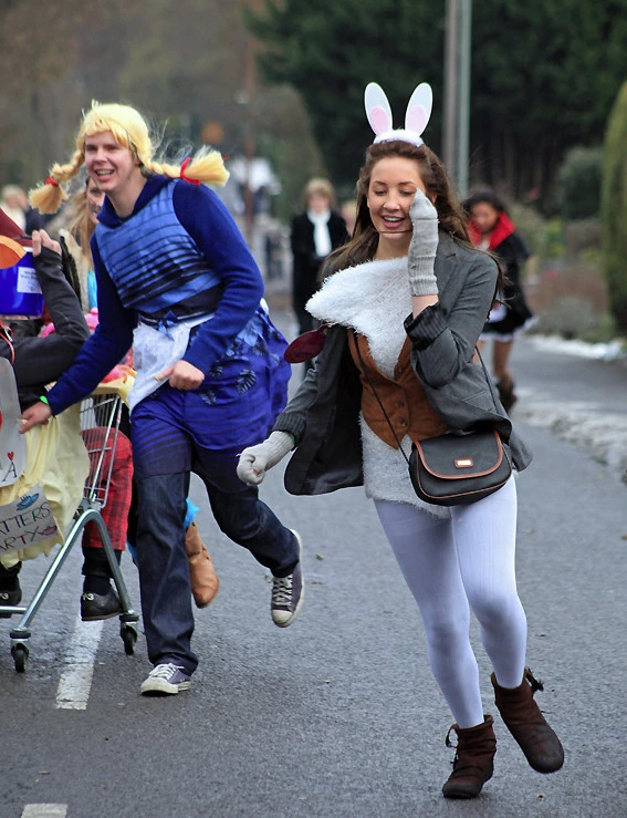 Photo 1 from the 2010 Windlesham Boxing Day Pram Race