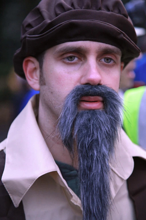 Photo 4 from the 2010 Windlesham Boxing Day Pram Race