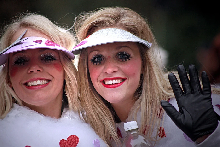 Photo 12 from the 2010 Windlesham Boxing Day Pram Race