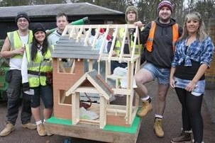 Photo 8 from the 2011 Windlesham Boxing Day Pram Race