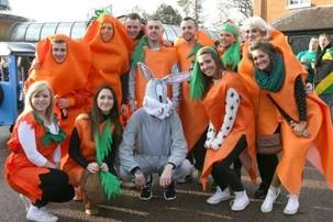 Photo 4 from the 2012 Windlesham Boxing Day Pram Race
