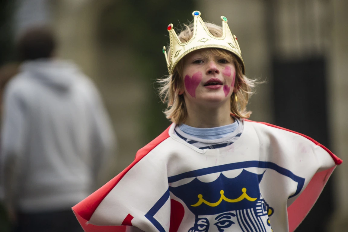 Photo 6 from the 2013 Windlesham Boxing Day Pram Race