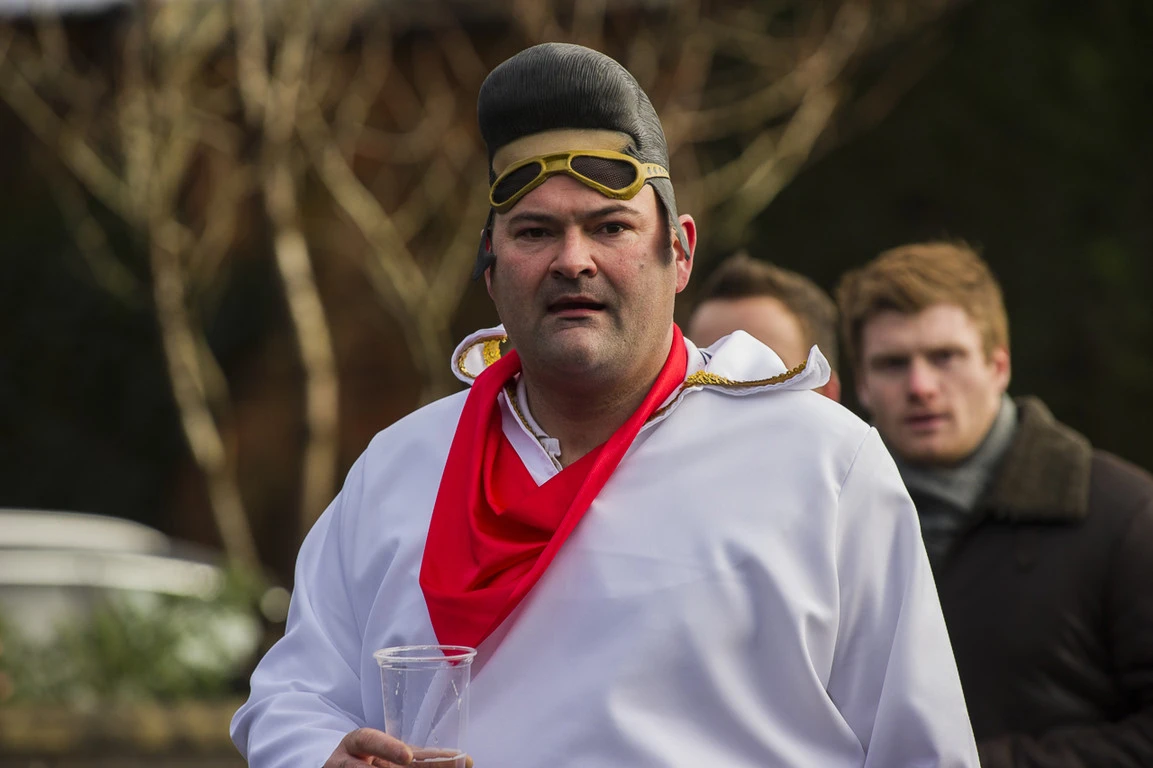 Photo 11 from the 2013 Windlesham Boxing Day Pram Race