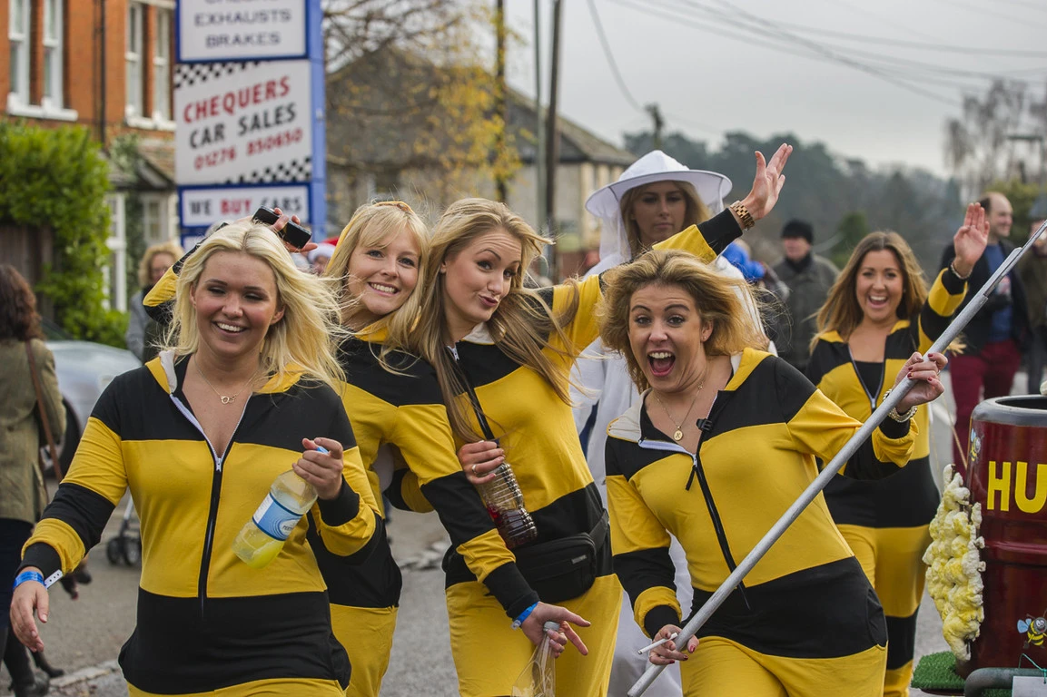 Photo 15 from the 2013 Windlesham Boxing Day Pram Race