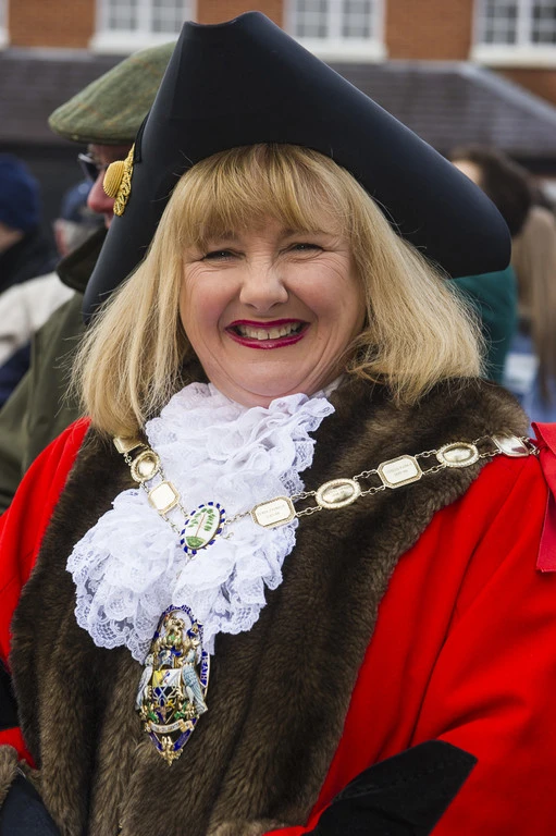 Photo 16 from the 2013 Windlesham Boxing Day Pram Race