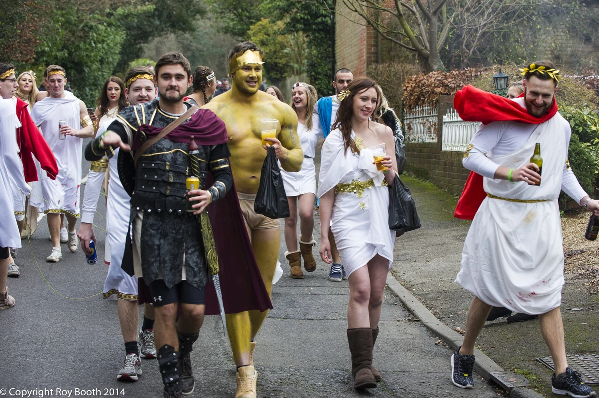Photo 5 from the 2014 Windlesham Boxing Day Pram Race