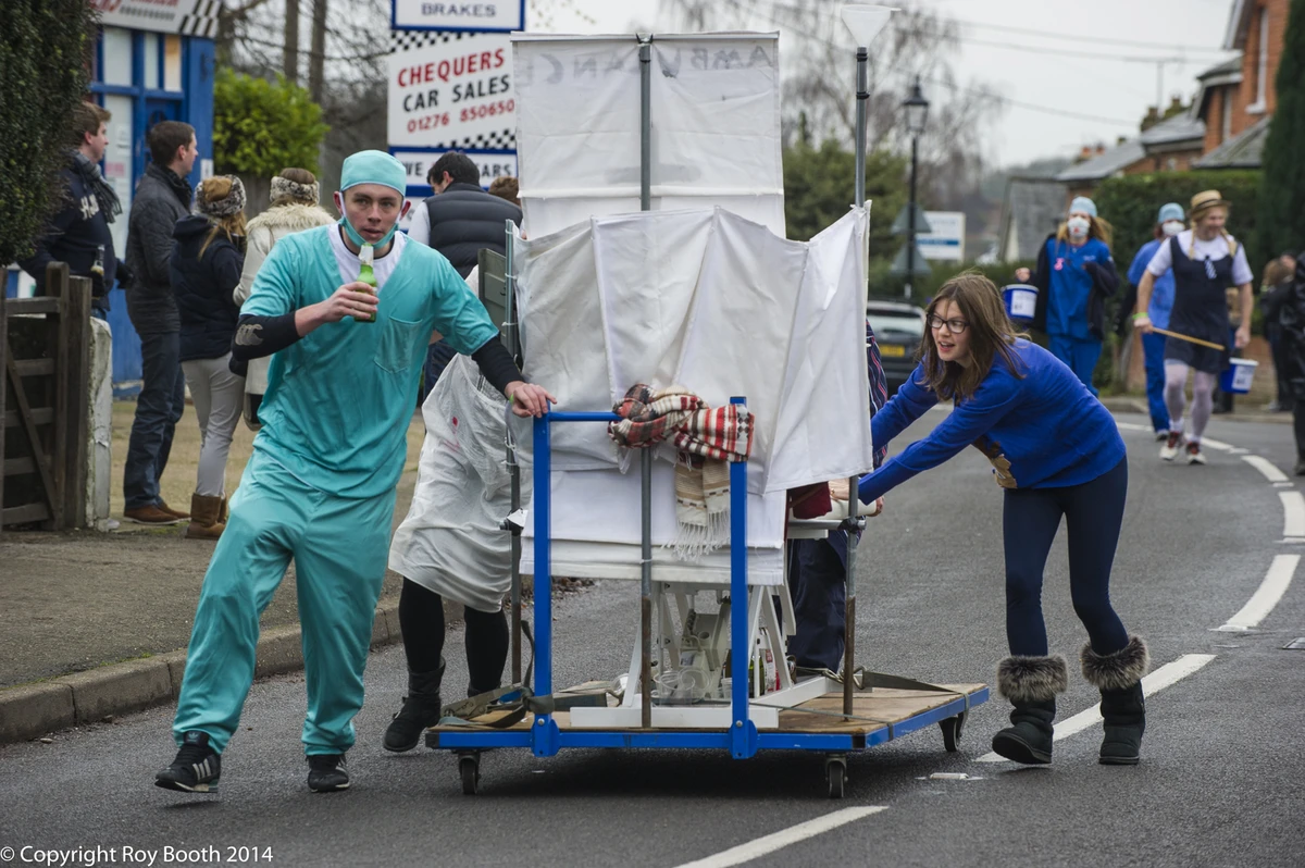 Photo 14 from the 2014 Windlesham Boxing Day Pram Race