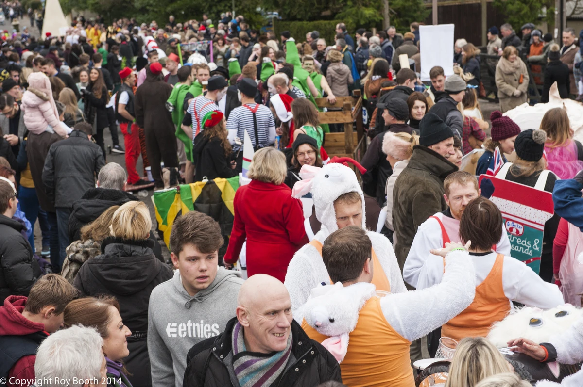 Photo 16 from the 2014 Windlesham Boxing Day Pram Race