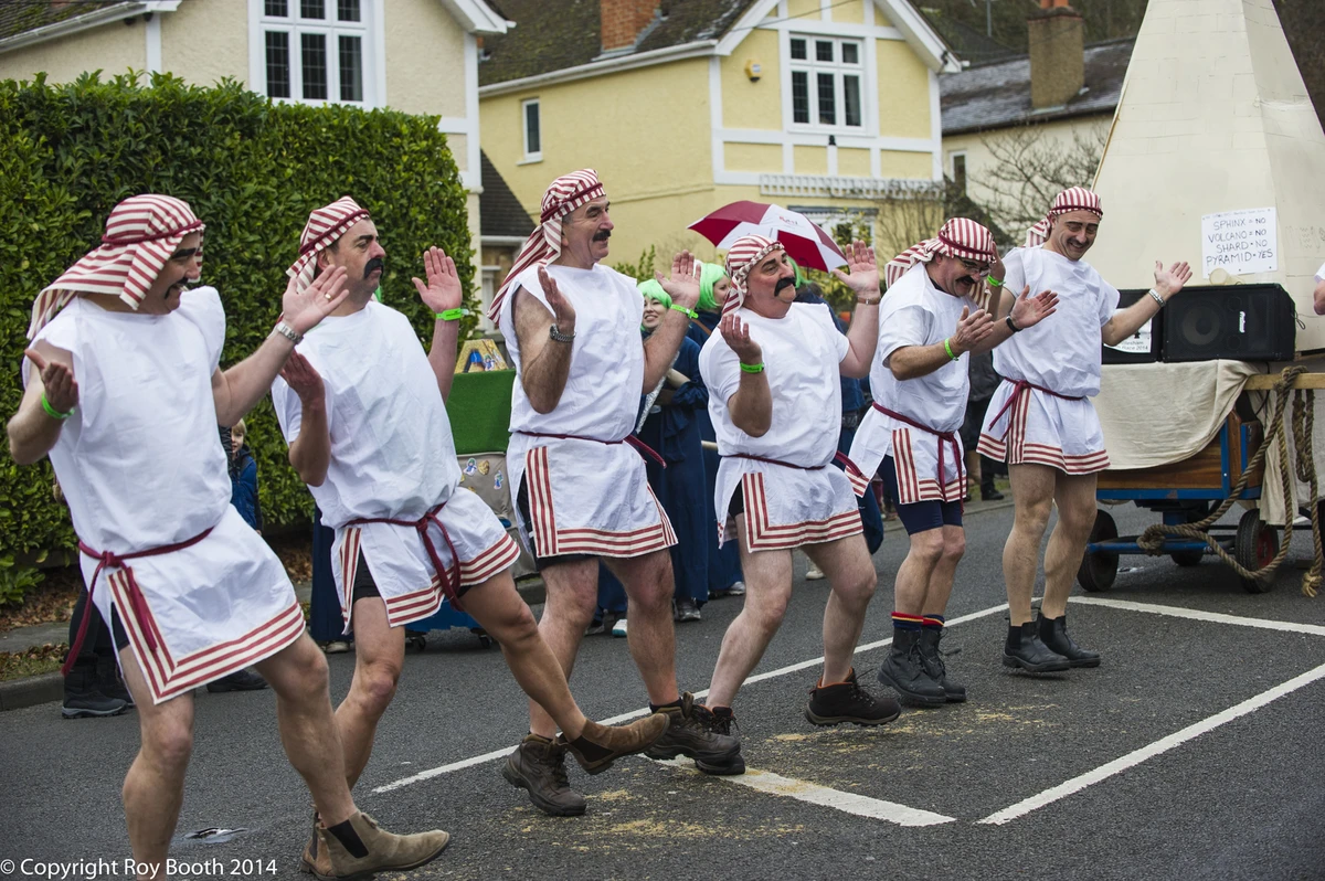 Photo 19 from the 2014 Windlesham Boxing Day Pram Race