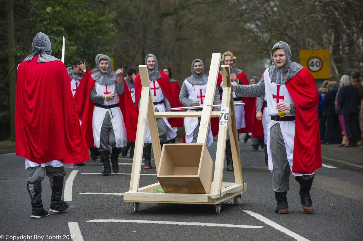 Photo 20 from the 2014 Windlesham Boxing Day Pram Race