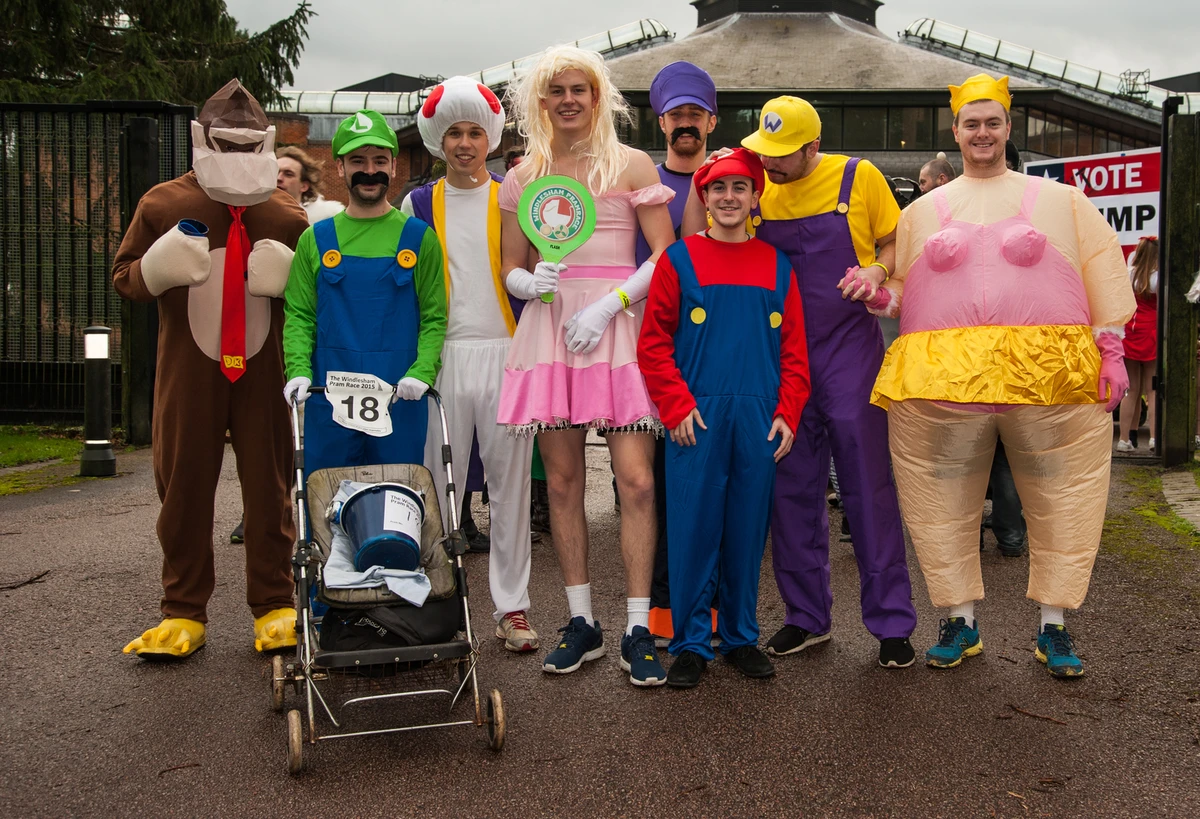 Photo 14 from the 2015 Windlesham Boxing Day Pram Race
