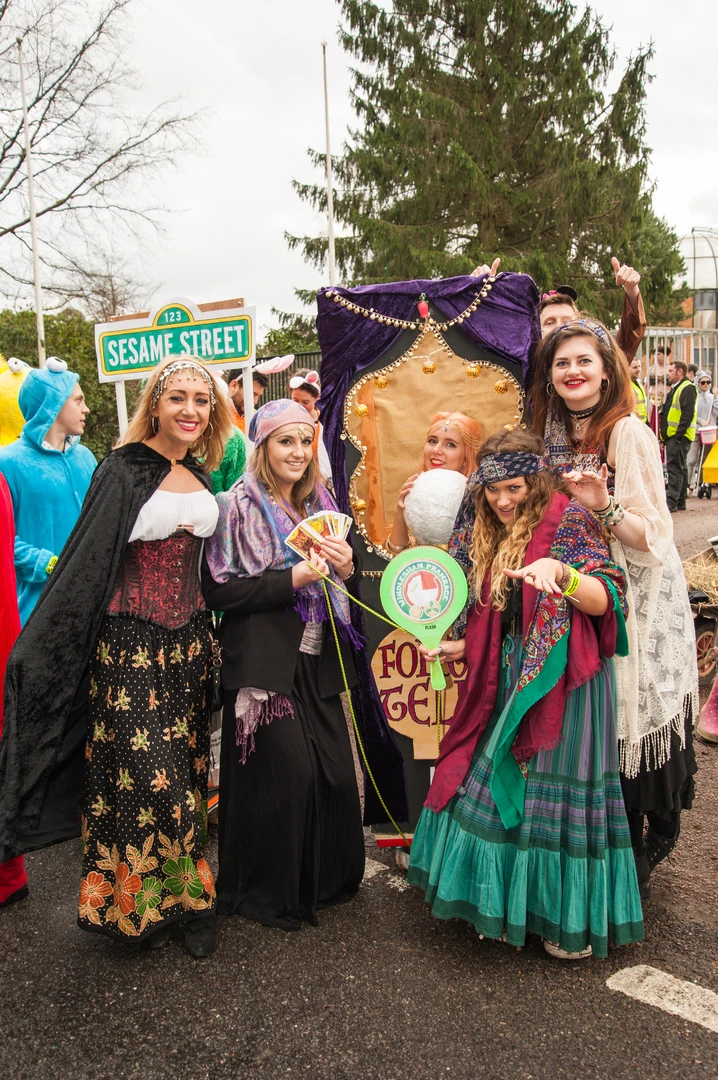 Photo 23 from the 2015 Windlesham Boxing Day Pram Race