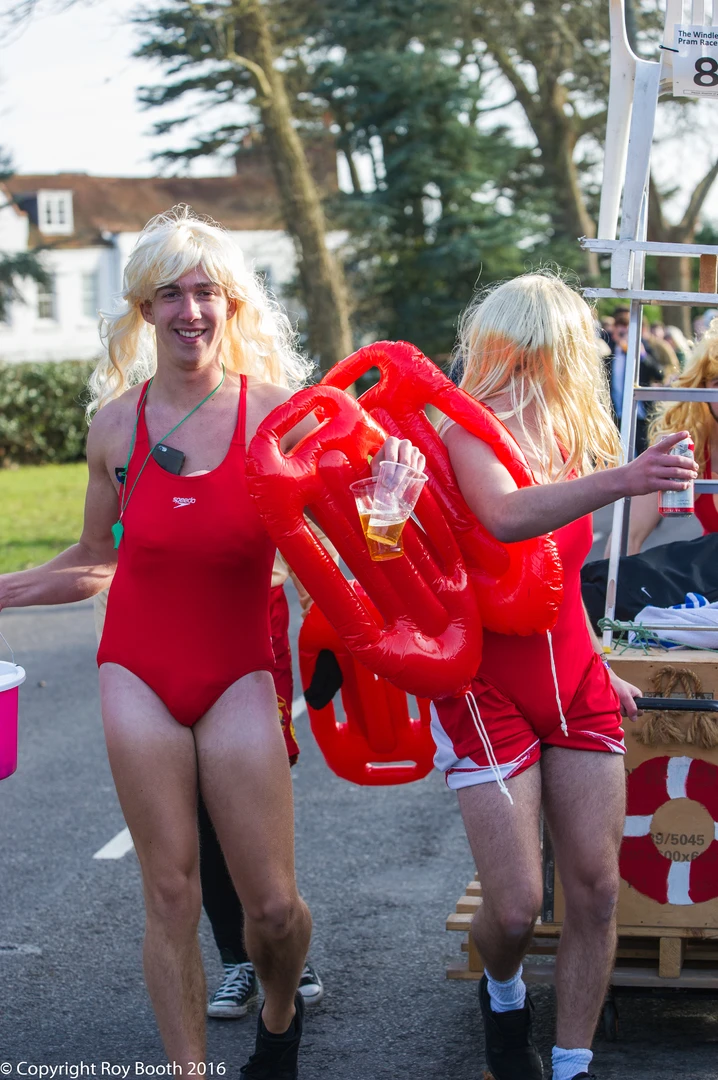 Photo 12 from the 2016 Windlesham Boxing Day Pram Race