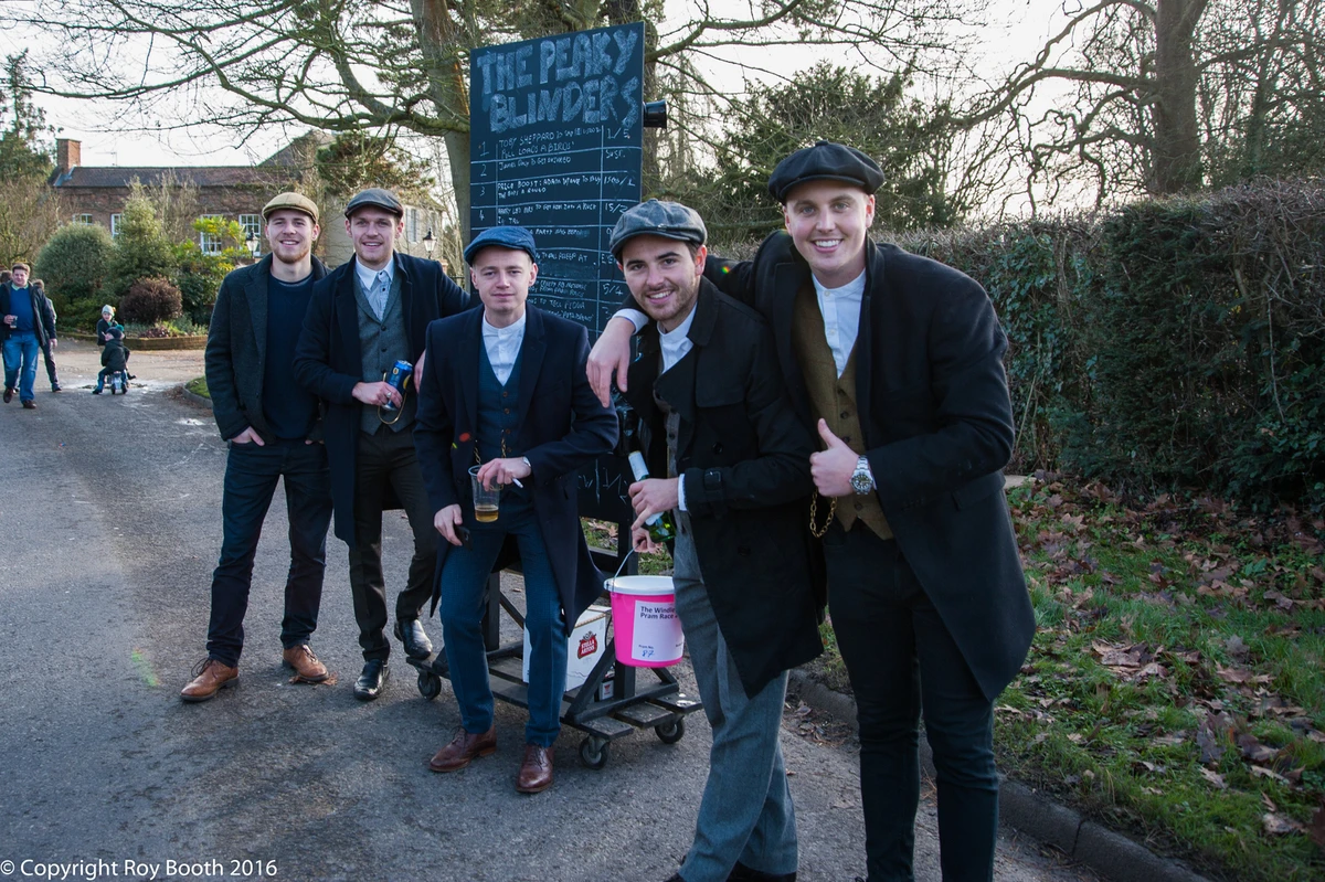 Photo 14 from the 2016 Windlesham Boxing Day Pram Race