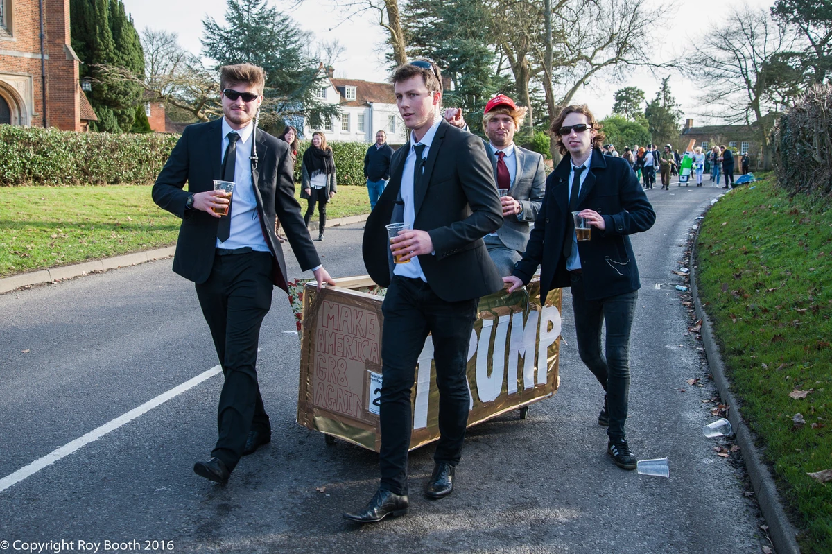 Photo 15 from the 2016 Windlesham Boxing Day Pram Race