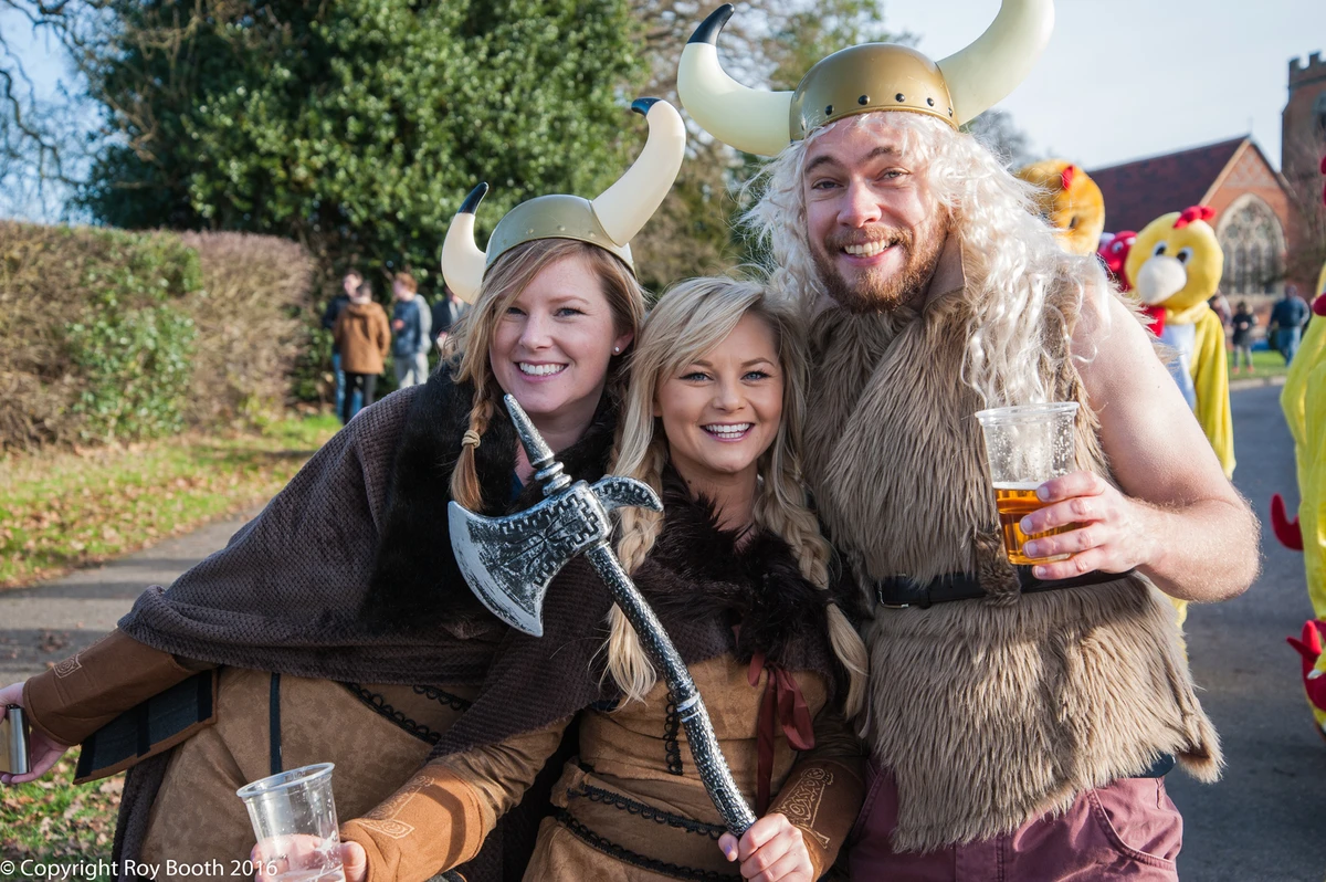Photo 16 from the 2016 Windlesham Boxing Day Pram Race
