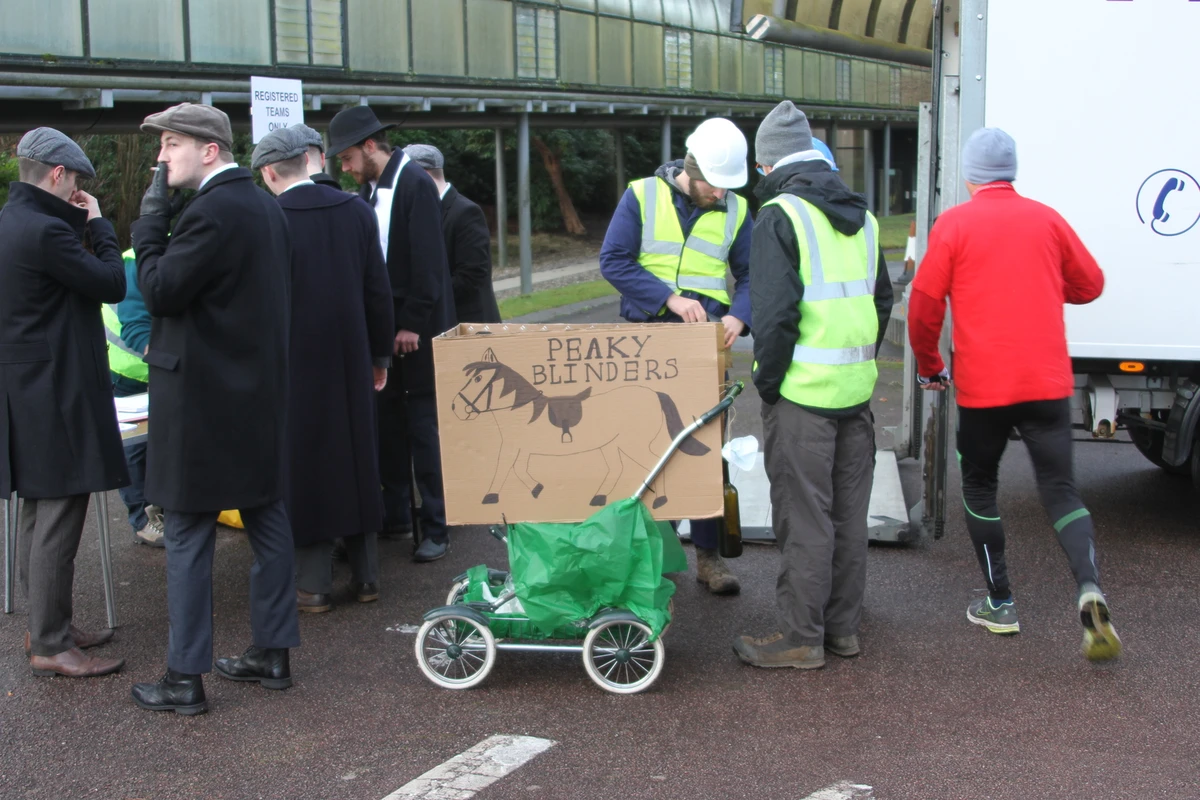 Photo 6 from the 2017 Windlesham Boxing Day Pram Race