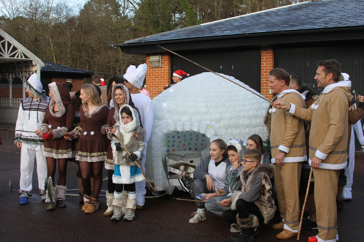 Photo 20 from the 2017 Windlesham Boxing Day Pram Race