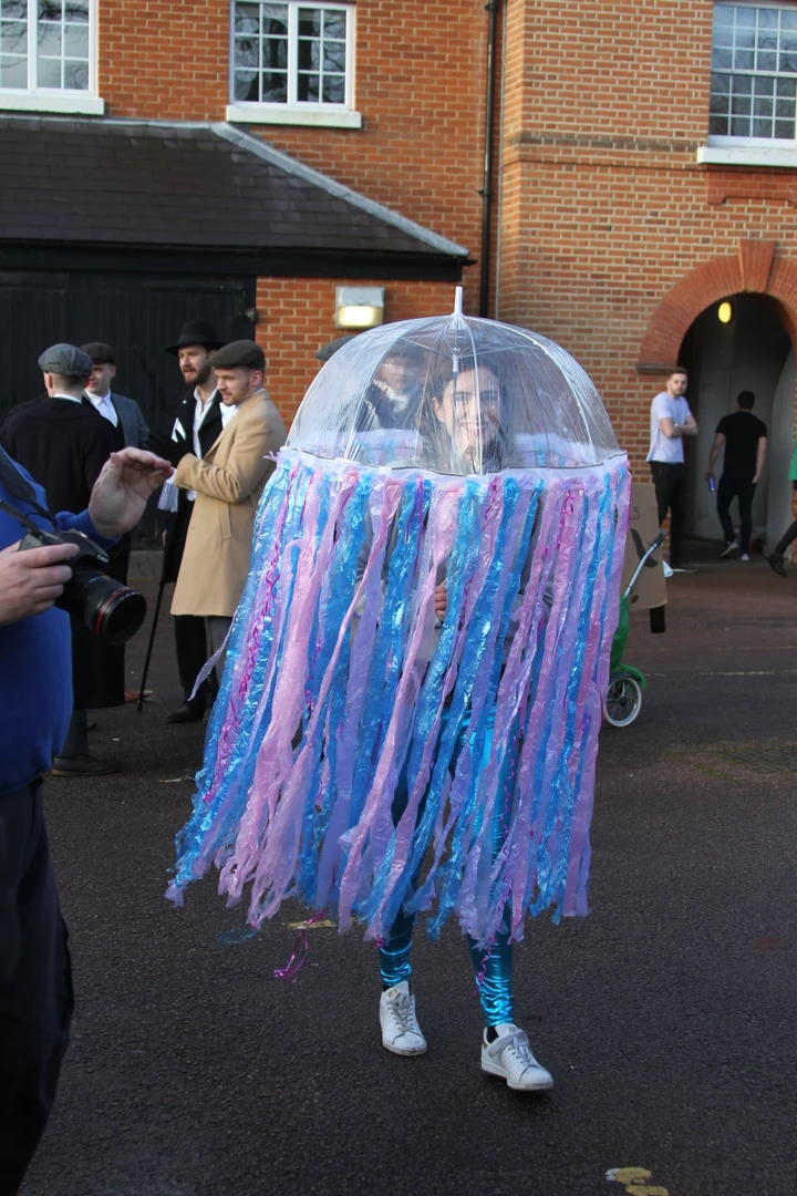 Photo 21 from the 2017 Windlesham Boxing Day Pram Race