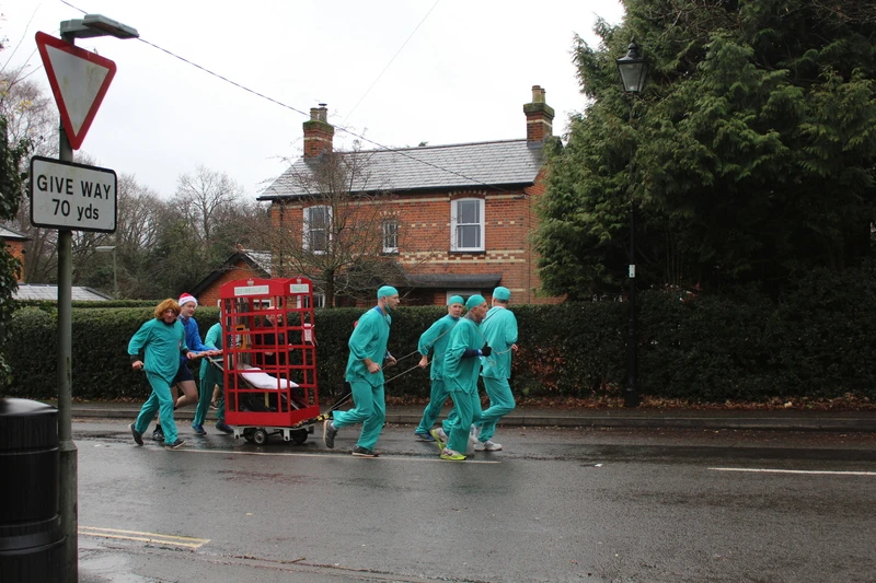 Photo 4 from the 2019 Windlesham Boxing Day Pram Race