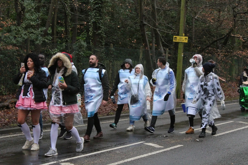 Photo 18 from the 2019 Windlesham Boxing Day Pram Race