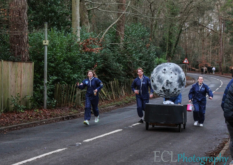 Photo 18 from the 2023 Windlesham Boxing Day Pram Race