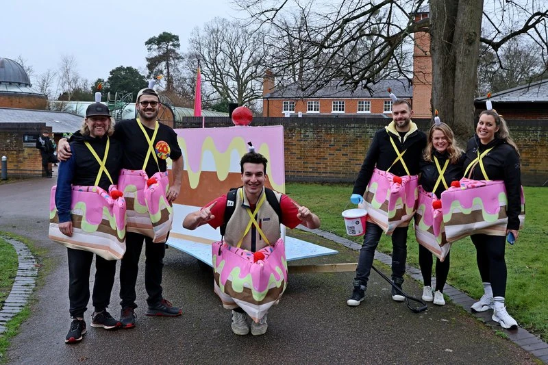 Photo 4 from the 2024 Windlesham Boxing Day Pram Race