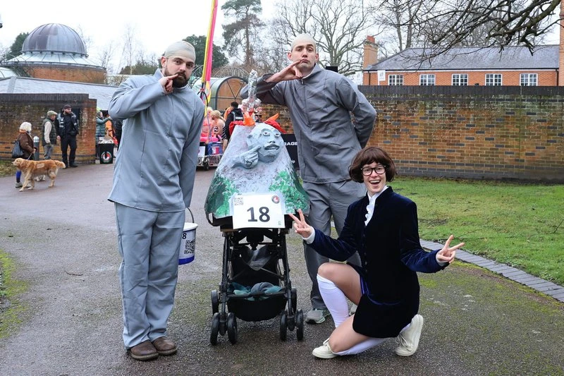 Photo 10 from the 2024 Windlesham Boxing Day Pram Race