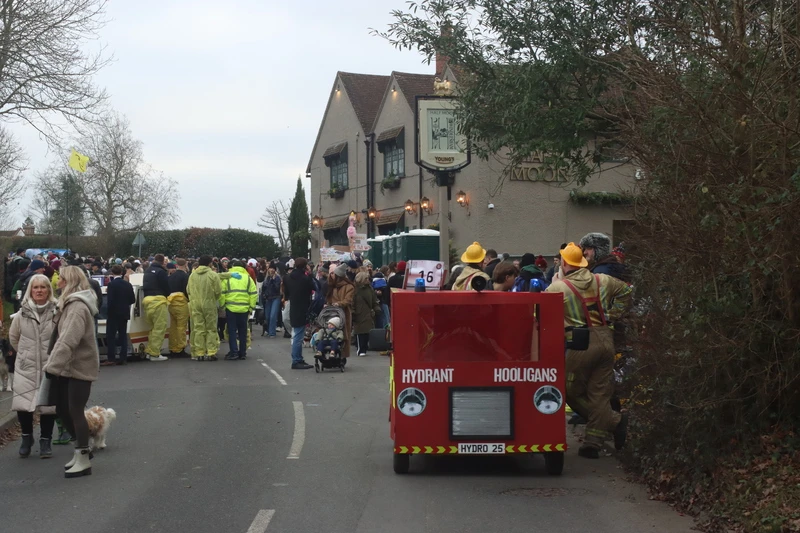 Photo 15 from the 2025 Windlesham Boxing Day Pram Race