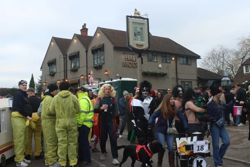 Photo 16 from the 2025 Windlesham Boxing Day Pram Race