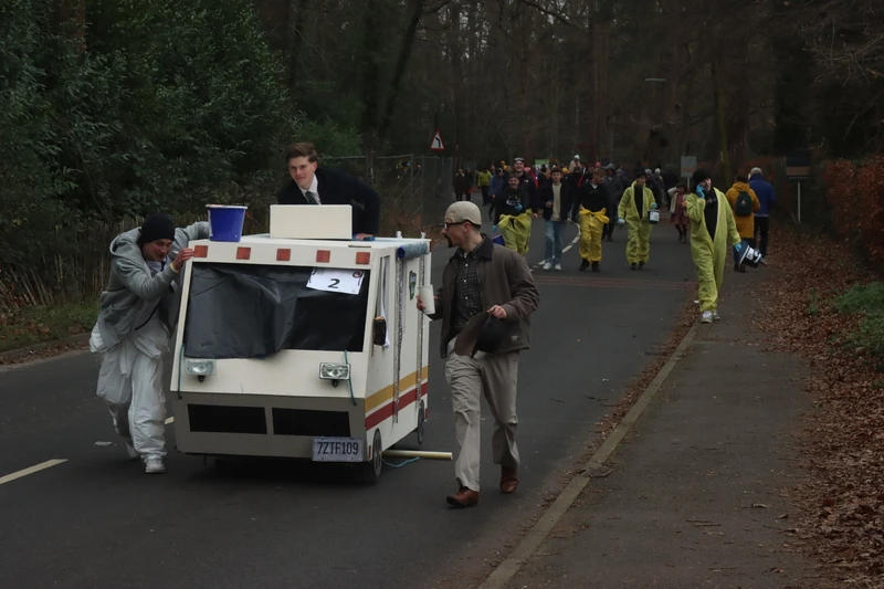 Photo 21 from the 2025 Windlesham Boxing Day Pram Race