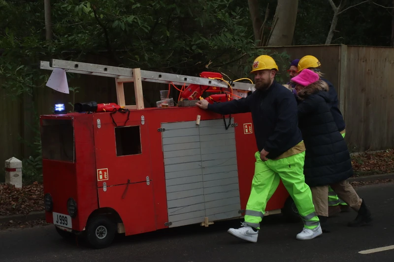 Photo 23 from the 2025 Windlesham Boxing Day Pram Race
